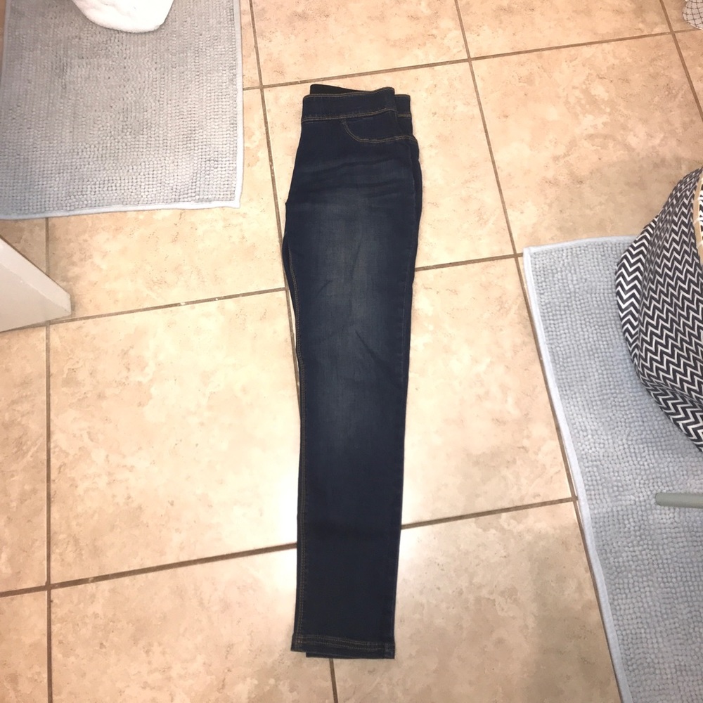 Stretch blue jeans
